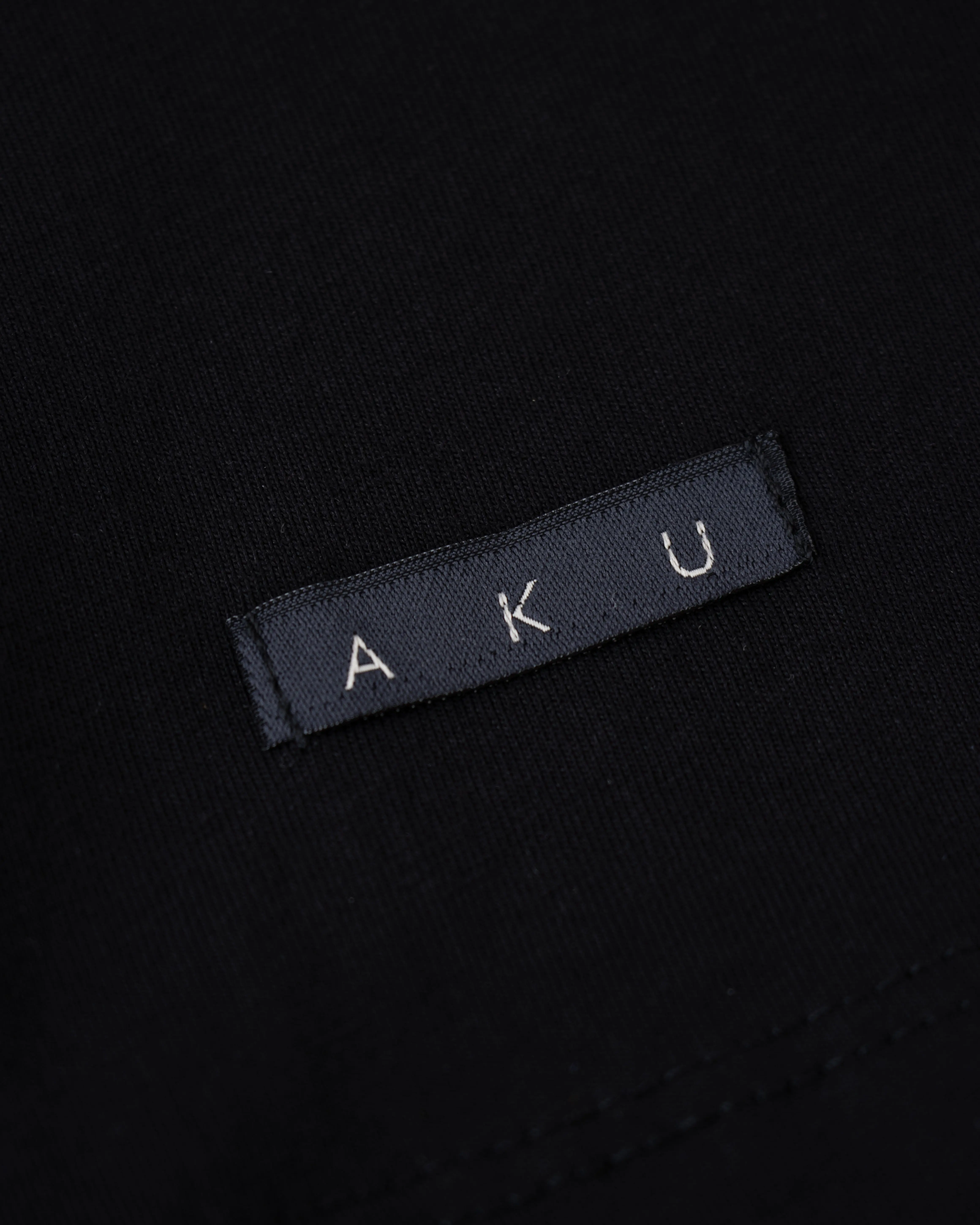 تونیک مشکی AKU